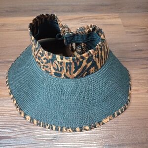 TAHARI Wide Brim Sun Visor Bow Back Packable Black Animal Print